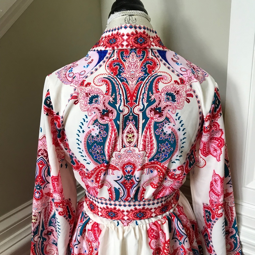 NWT Goodnight Macaroon Lola Dress Womens Small Red Blue Long Sleeve V-Neck Belt - Picture 11 of 12